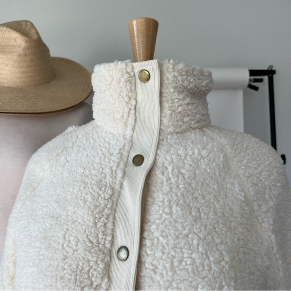 CREAM SHERPA JACKET - Picture 8 of 11